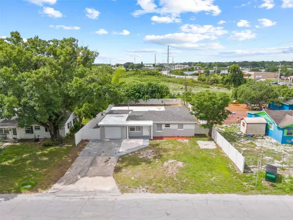 2615 SUNSHINE DR S, Lakeland, FL 33801