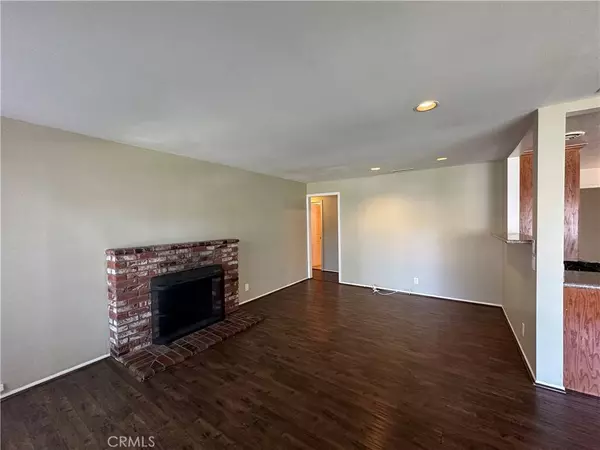 18216 Hartland ST, Reseda, CA 91335