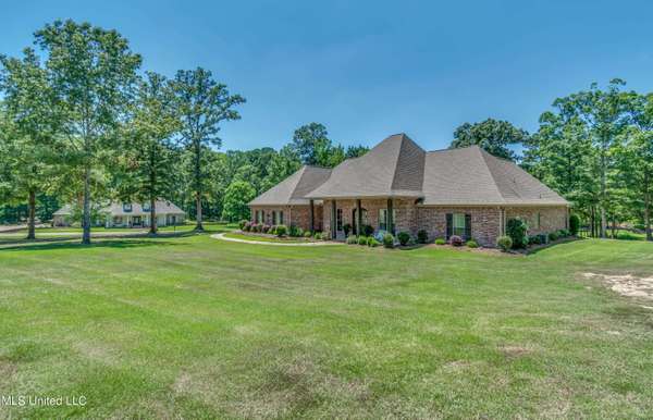 120 Fernwood Lane, Pearl, MS 39208