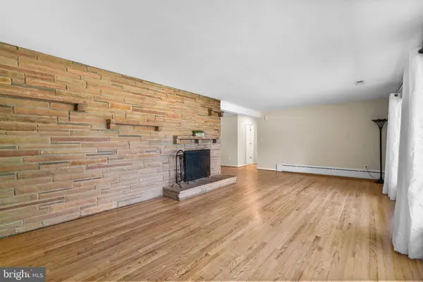 6308 DEWEY DR, Columbia, MD 21044