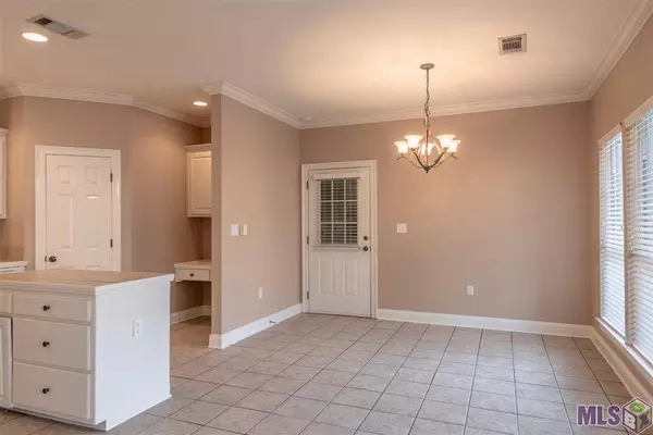 5277 EASTBAY DR, Baton Rouge, LA 70820