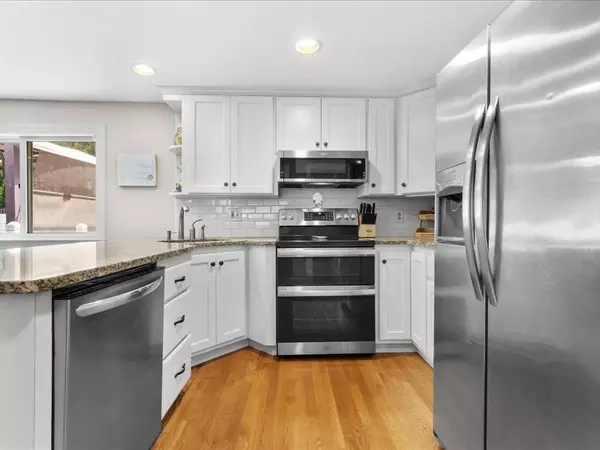 139 Beal Rd, Waltham, MA 02453