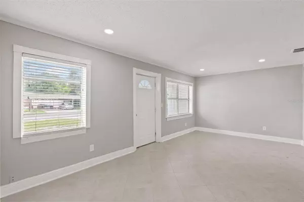 2615 SUNSHINE DR S, Lakeland, FL 33801