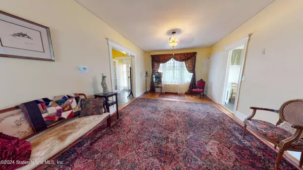 3891 Amboy RD, Staten Island, NY 10308