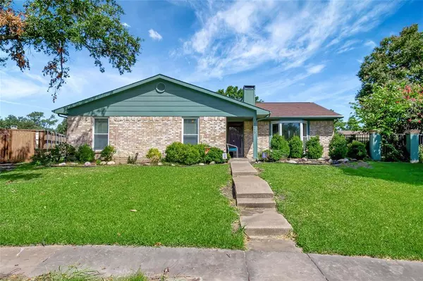 2013 Clermont Court, Carrollton, TX 75007