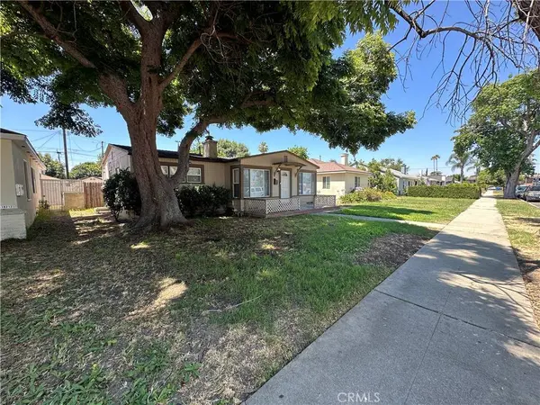 18216 Hartland ST, Reseda, CA 91335