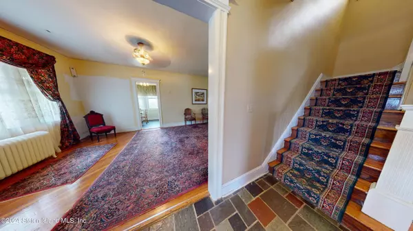 3891 Amboy RD, Staten Island, NY 10308