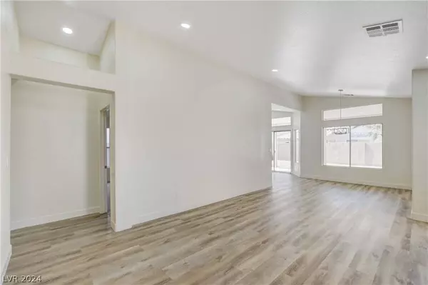 2112 Blue Zenith Circle, Las Vegas, NV 89119