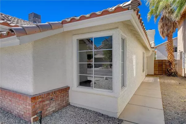 2112 Blue Zenith Circle, Las Vegas, NV 89119