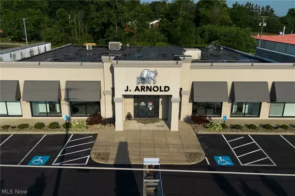 8040 Market ST, Youngstown, OH 44512