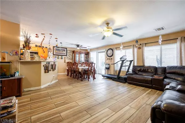 6560 Holly Bluff Court, Las Vegas, NV 89122