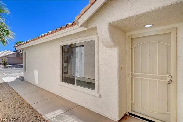 2112 Blue Zenith Circle, Las Vegas, NV 89119