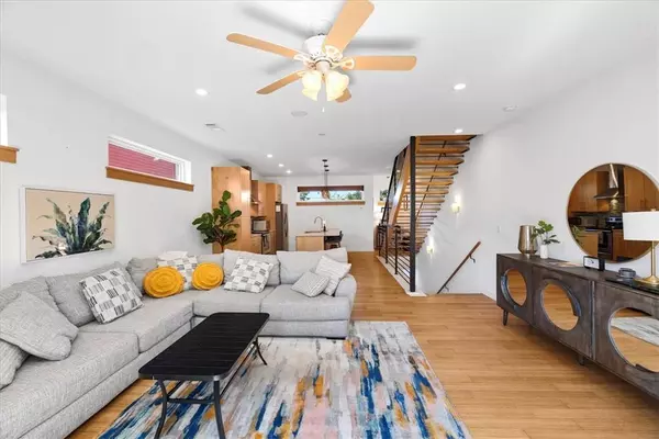 662 Church Ave, Fayetteville, AR 72701