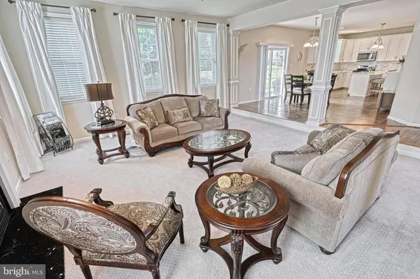 4576 MANOR DR, Mechanicsburg, PA 17055