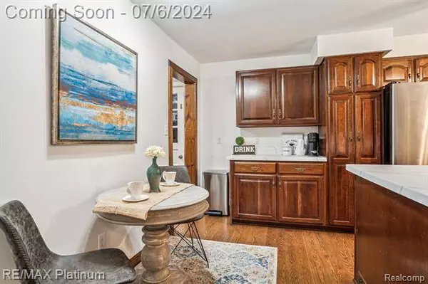 132 BEVINS Street, Holly, MI 48442