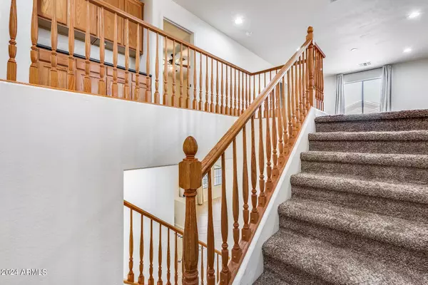 16572 W LINCOLN Street, Goodyear, AZ 85338