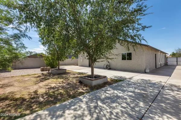 3116 W JEFFERSON Street, Phoenix, AZ 85009