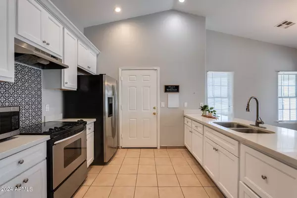 3116 W JEFFERSON Street, Phoenix, AZ 85009