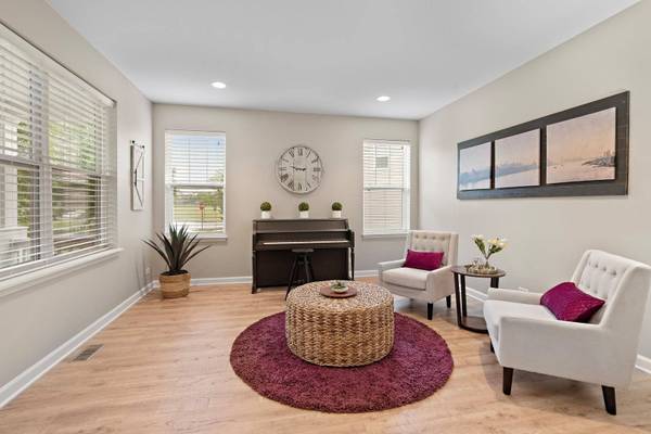 3134 Heritage Pkwy, Elgin, IL 60124