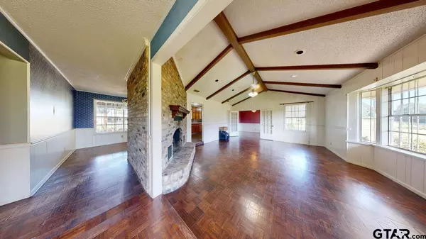 122 County Road 329, Tyler, TX 75706