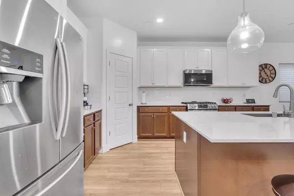 545 Wishon Avenue, Madera, CA 93636