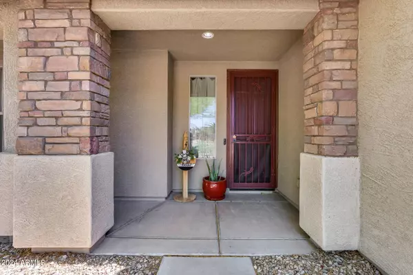 16572 W LINCOLN Street, Goodyear, AZ 85338