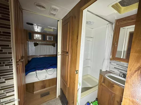 8113 Colt LN, Show Low, AZ 85901