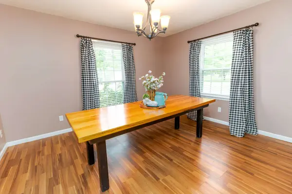 220 Mortons Lake Rd, Manchester, TN 37355