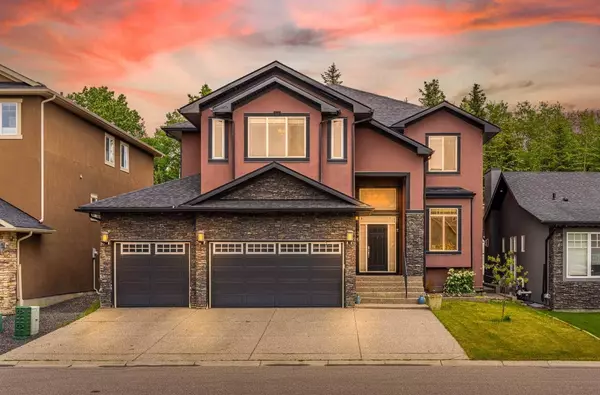 36 Rockyvale GN NW, Calgary, AB T3G 0E3