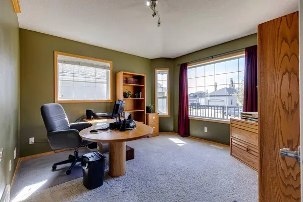 126 Park Lane DR, Strathmore, AB T1P1R2