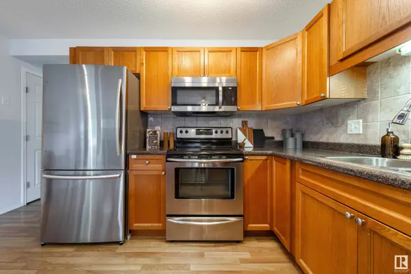 #56 6304 SANDIN WY NW, Edmonton, AB T6R 0J8