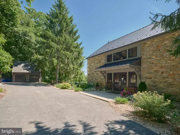 305 BOUGHER HILL RD, Easton, PA 18042