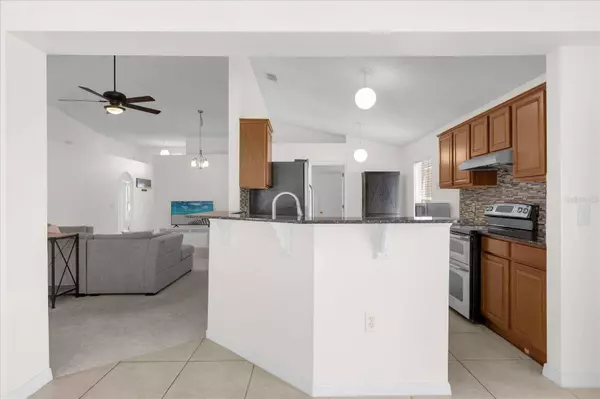 133 CARMEL BAY DR, Sanford, FL 32771