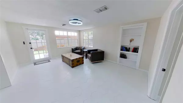 1704 63RD ST N, St Petersburg, FL 33710