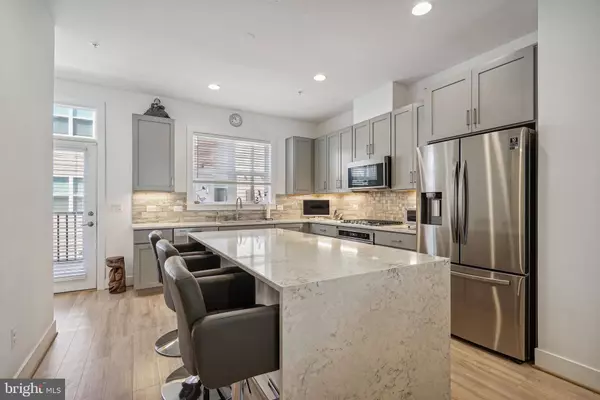 3320 WOODLAND PHLOX ST, Rockville, MD 20852