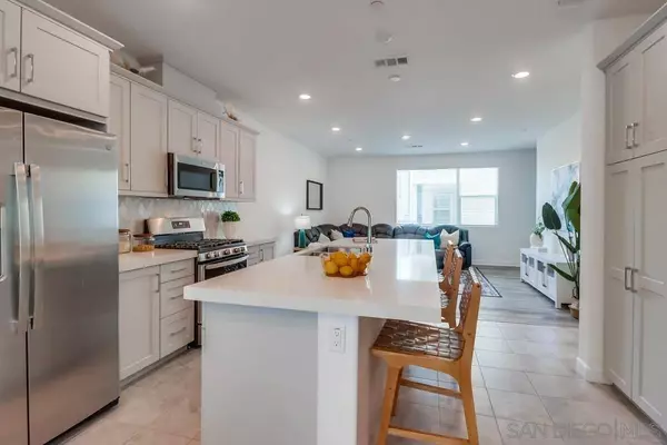 1858 Focus Dr, Chula Vista, CA 91915