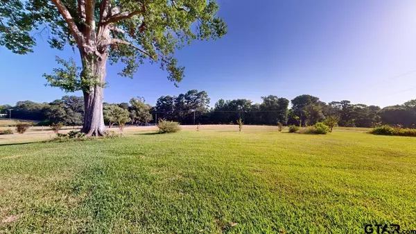 122 County Road 329, Tyler, TX 75706