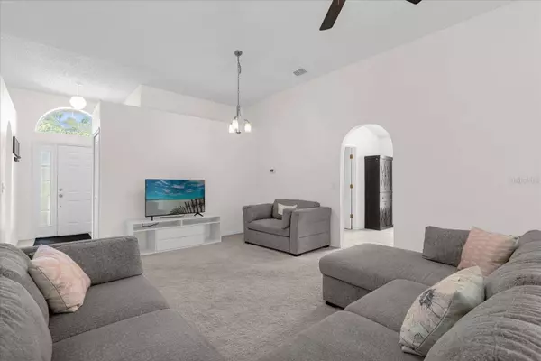 133 CARMEL BAY DR, Sanford, FL 32771