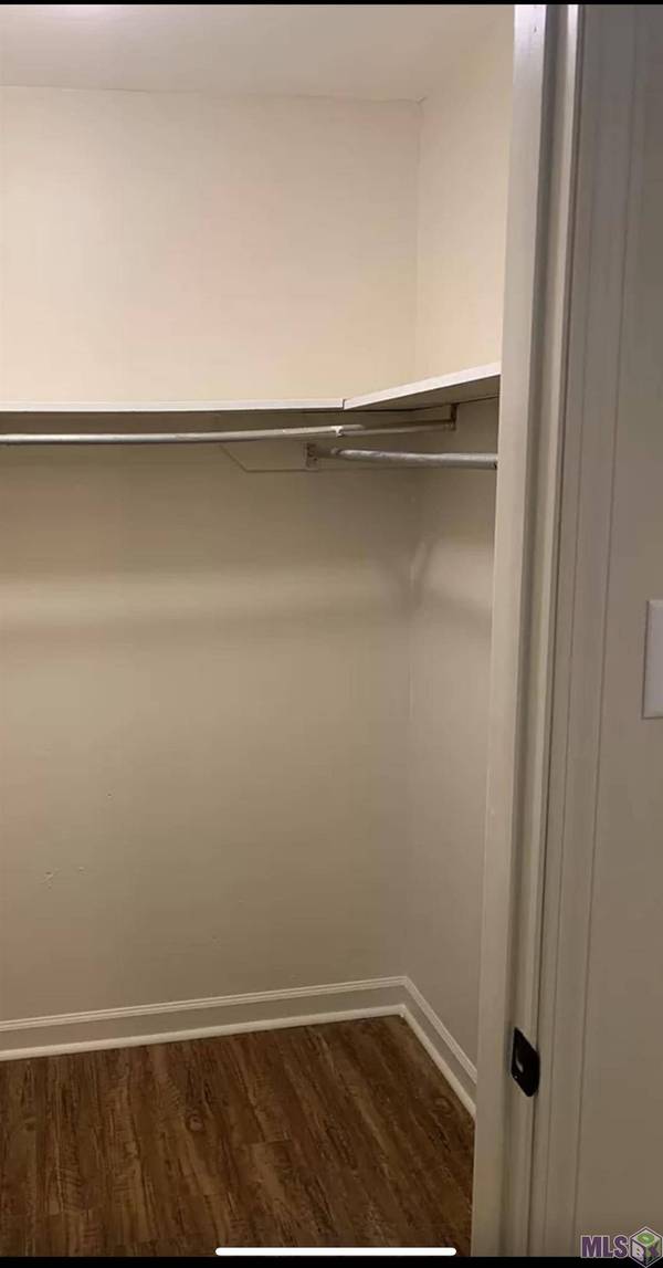 7064/7076 MEADOW PARK AVE, Baton Rouge, LA 70810