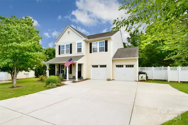 1456 Winter DR, Statesville, NC 28677