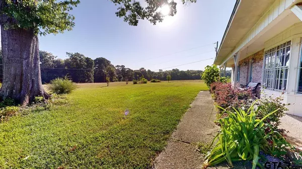 122 County Road 329, Tyler, TX 75706