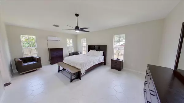 1704 63RD ST N, St Petersburg, FL 33710