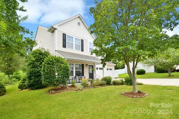 1456 Winter DR, Statesville, NC 28677