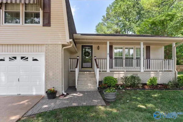 7807 Springbrook Drive SE, Huntsville, AL 35802