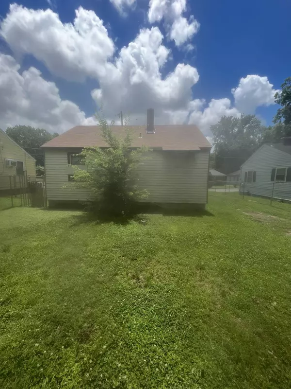 2132 HUNTER AVE, Memphis, TN 38108