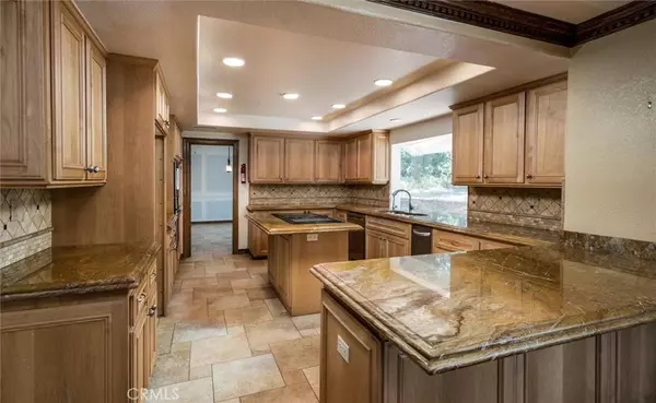 46420 Volare RD, Temecula, CA 92590