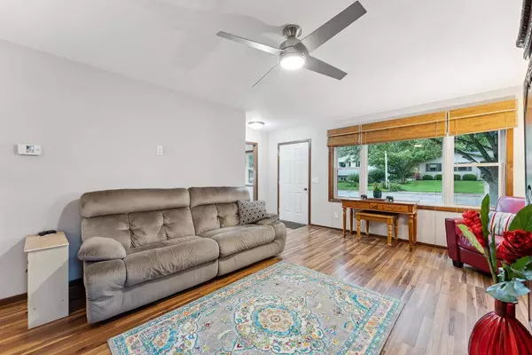 615 Naragansett Avenue, Baraboo, WI 53913