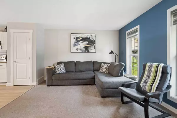 83 Luxstone PT SW, Airdrie, AB T4B 0H5