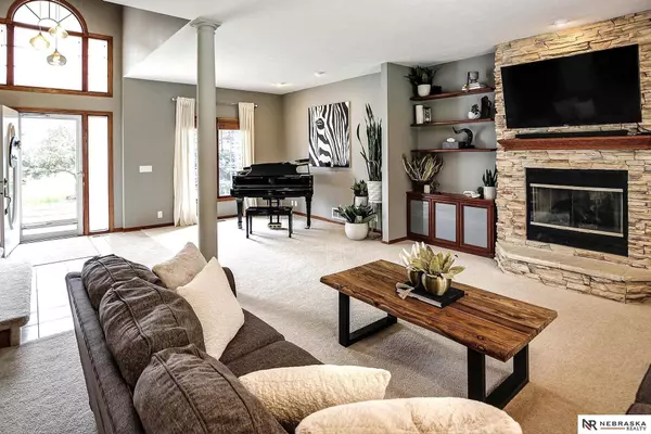 4014 N 152 Avenue, Omaha, NE 68116