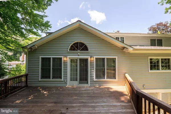 8025 DIVING CLIFF LN, Springfield, VA 22153